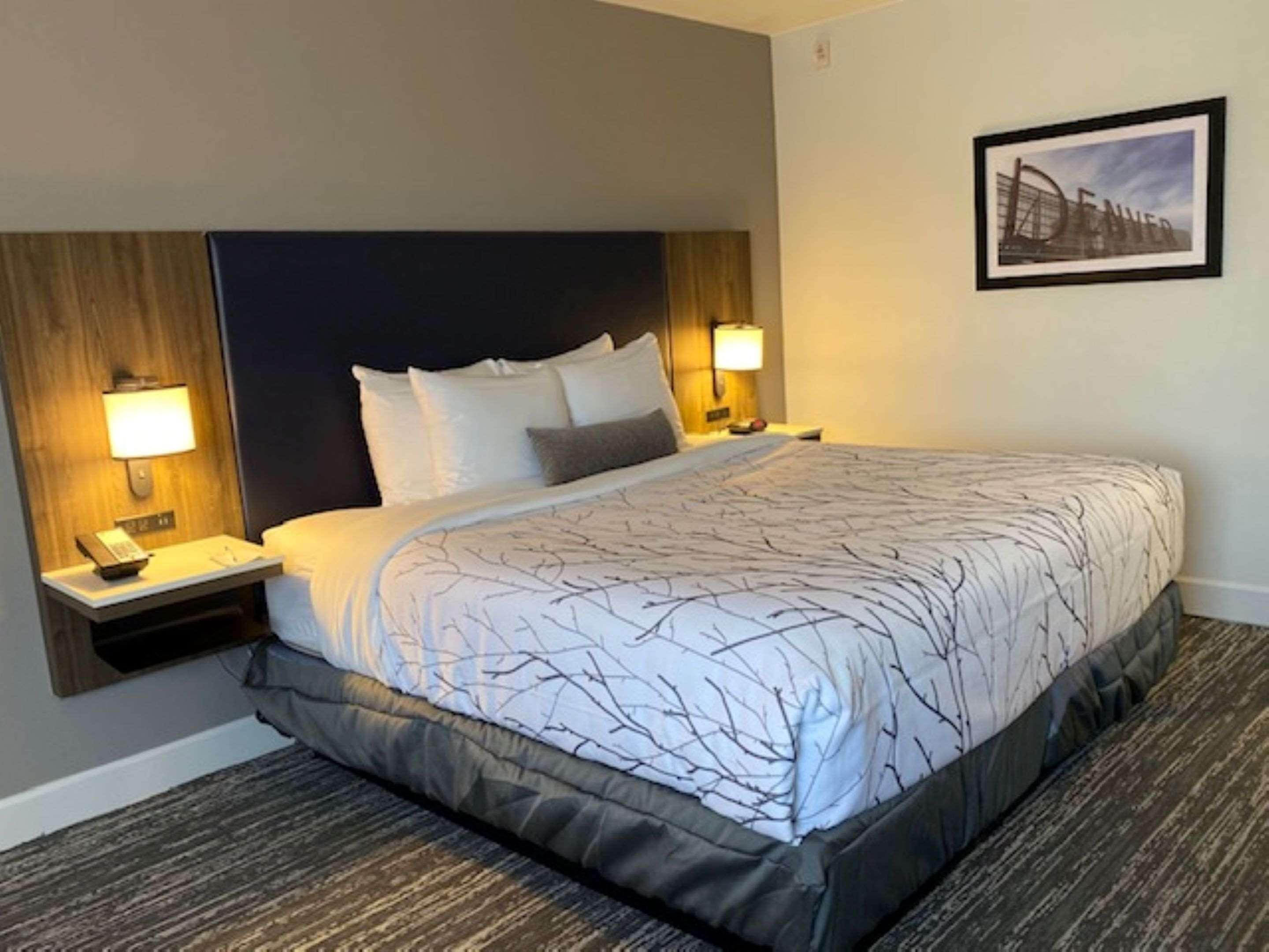 Best Western Premier Denver East Exterior photo