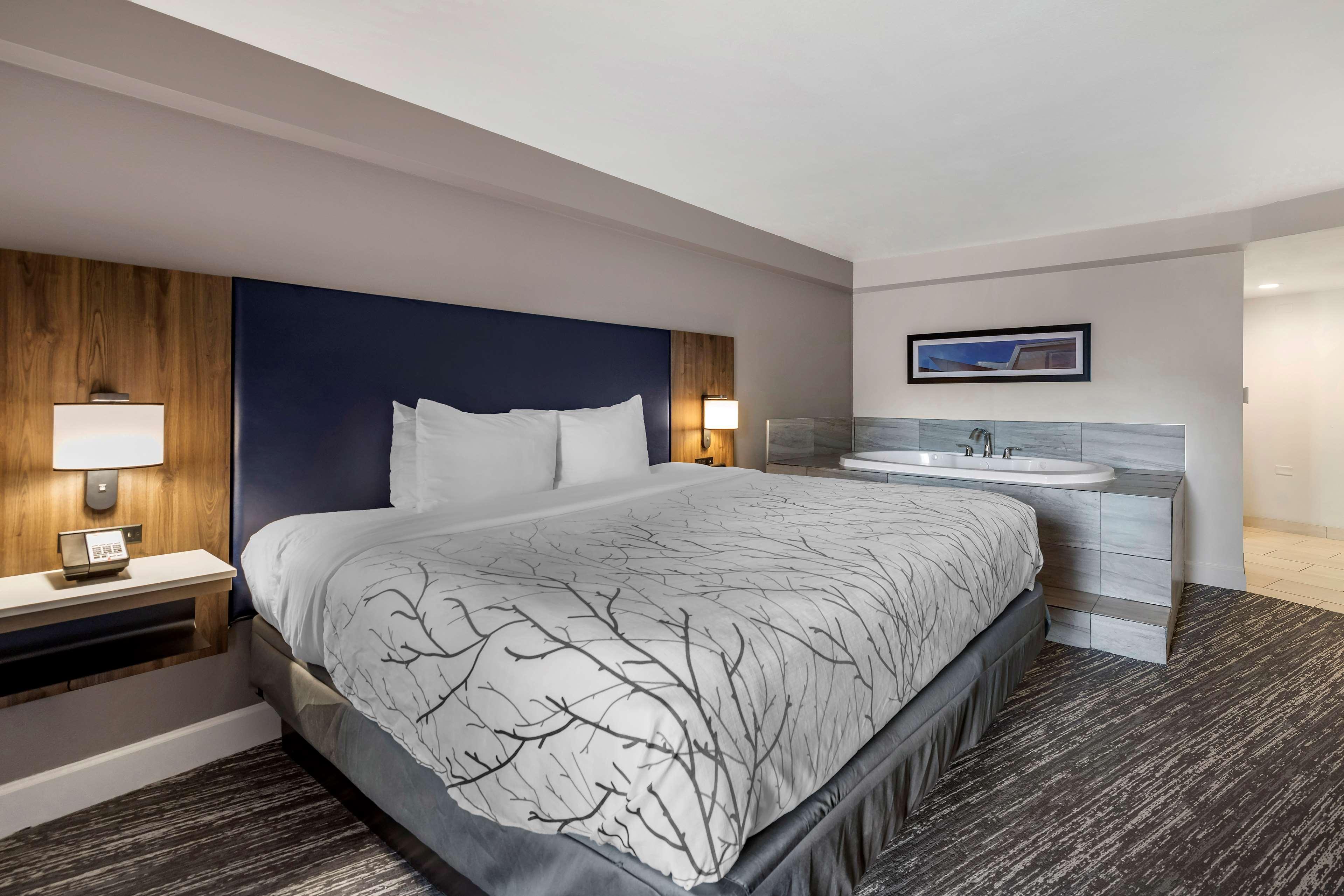 Best Western Premier Denver East Exterior photo