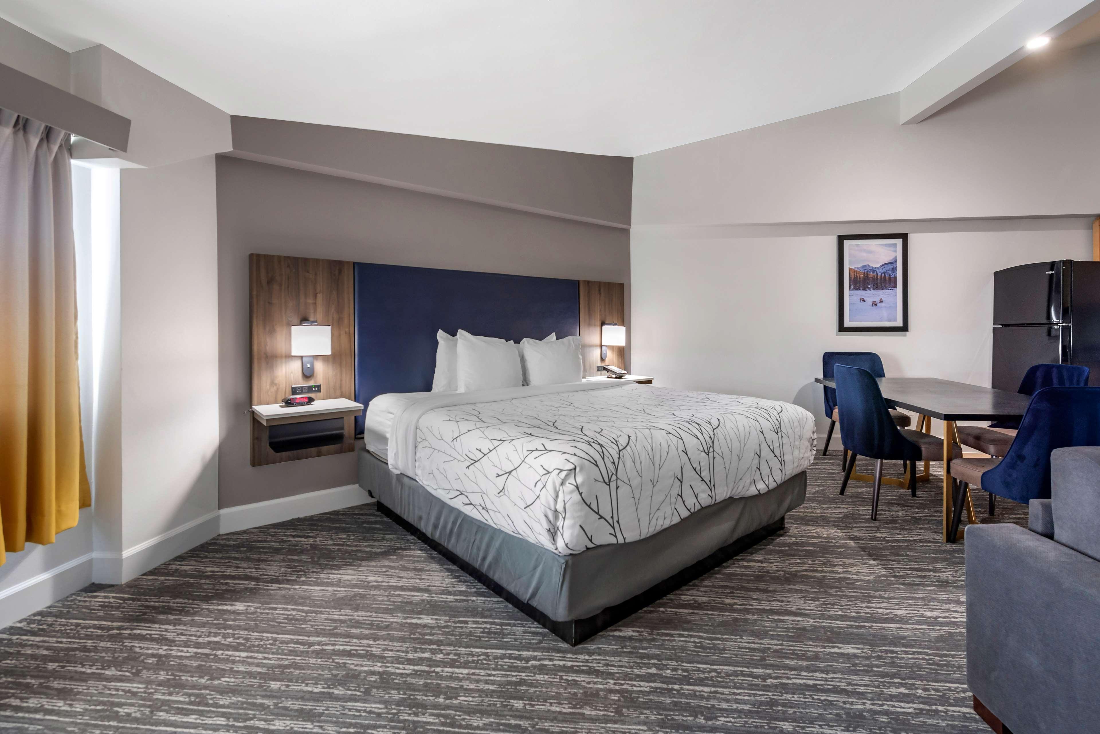 Best Western Premier Denver East Exterior photo