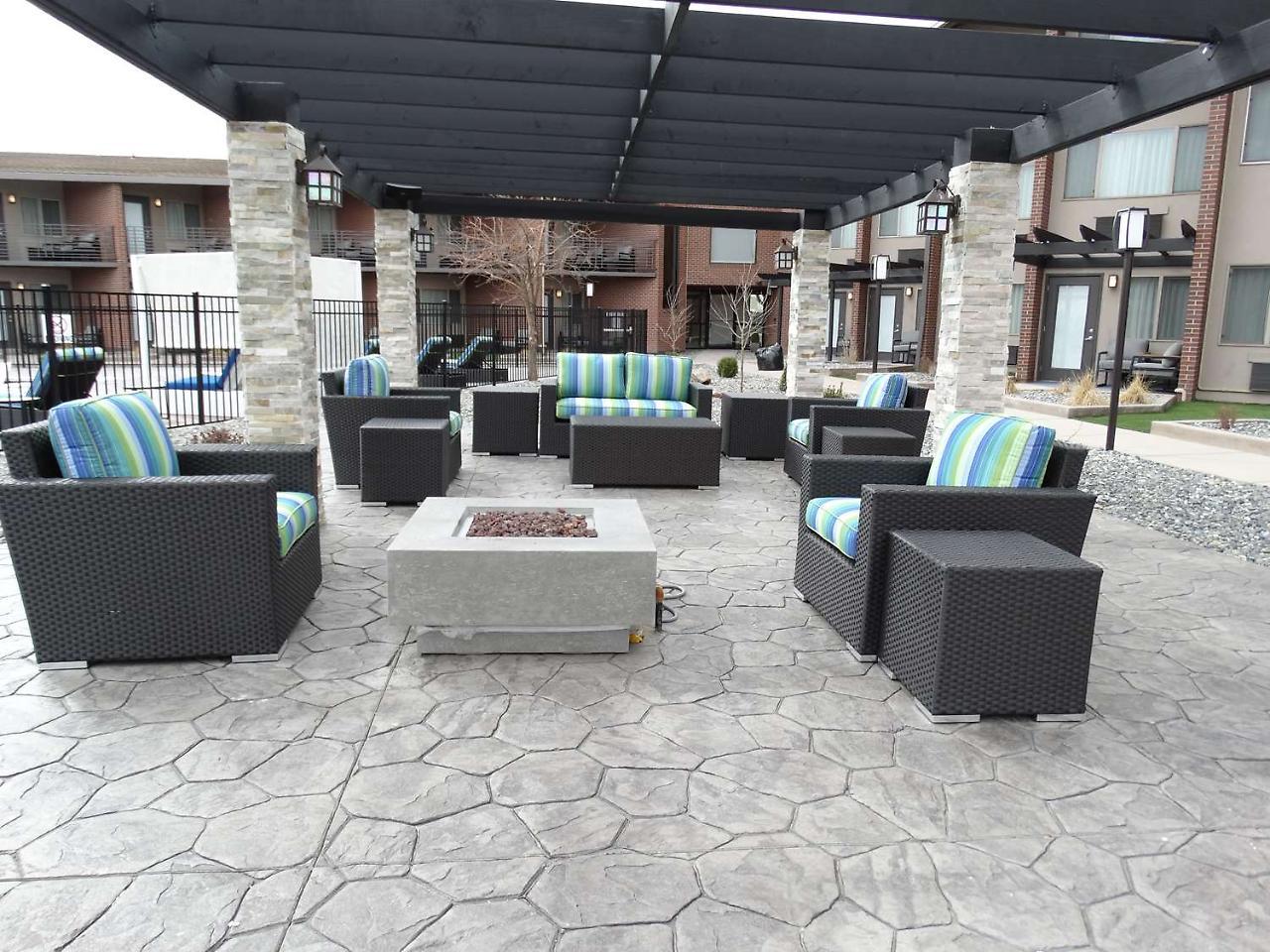 Best Western Premier Denver East Exterior photo